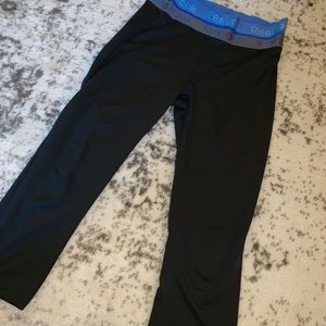 Reebok workout Capri